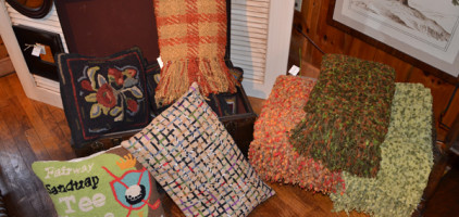 Decorative Bedding & Linens